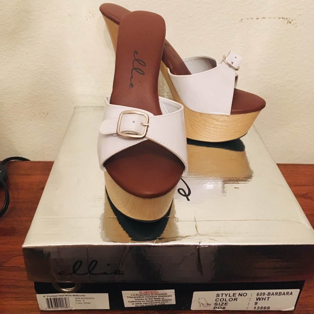 Penthouse by Ellie White Platform Heals Sz 9
